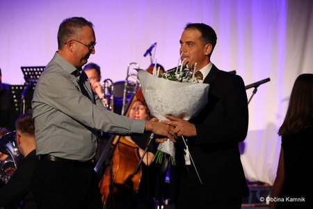 Melodije s filmskega platna in odra navdušile Tuhinjsko dolino (10)